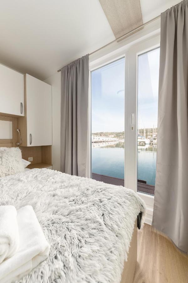 Floating Sea House Gong Apartment Portoroz Exterior photo